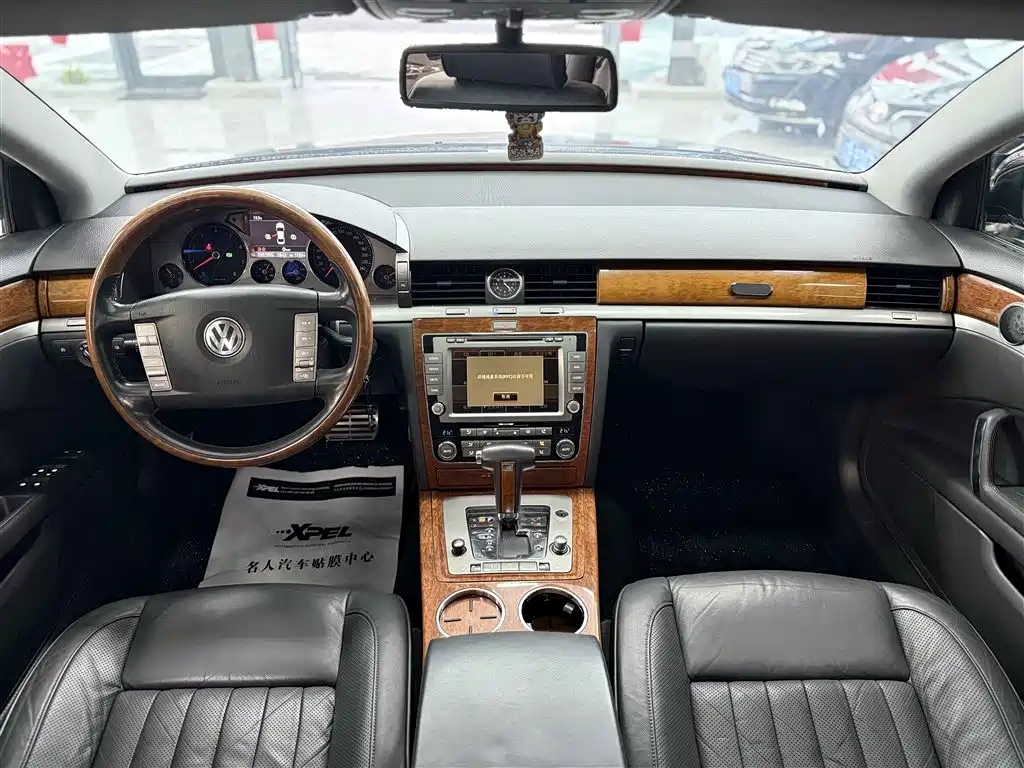 Volkswagen Phaeton 2011 3.6L V6 5-Seater Extended Comfort фото 6