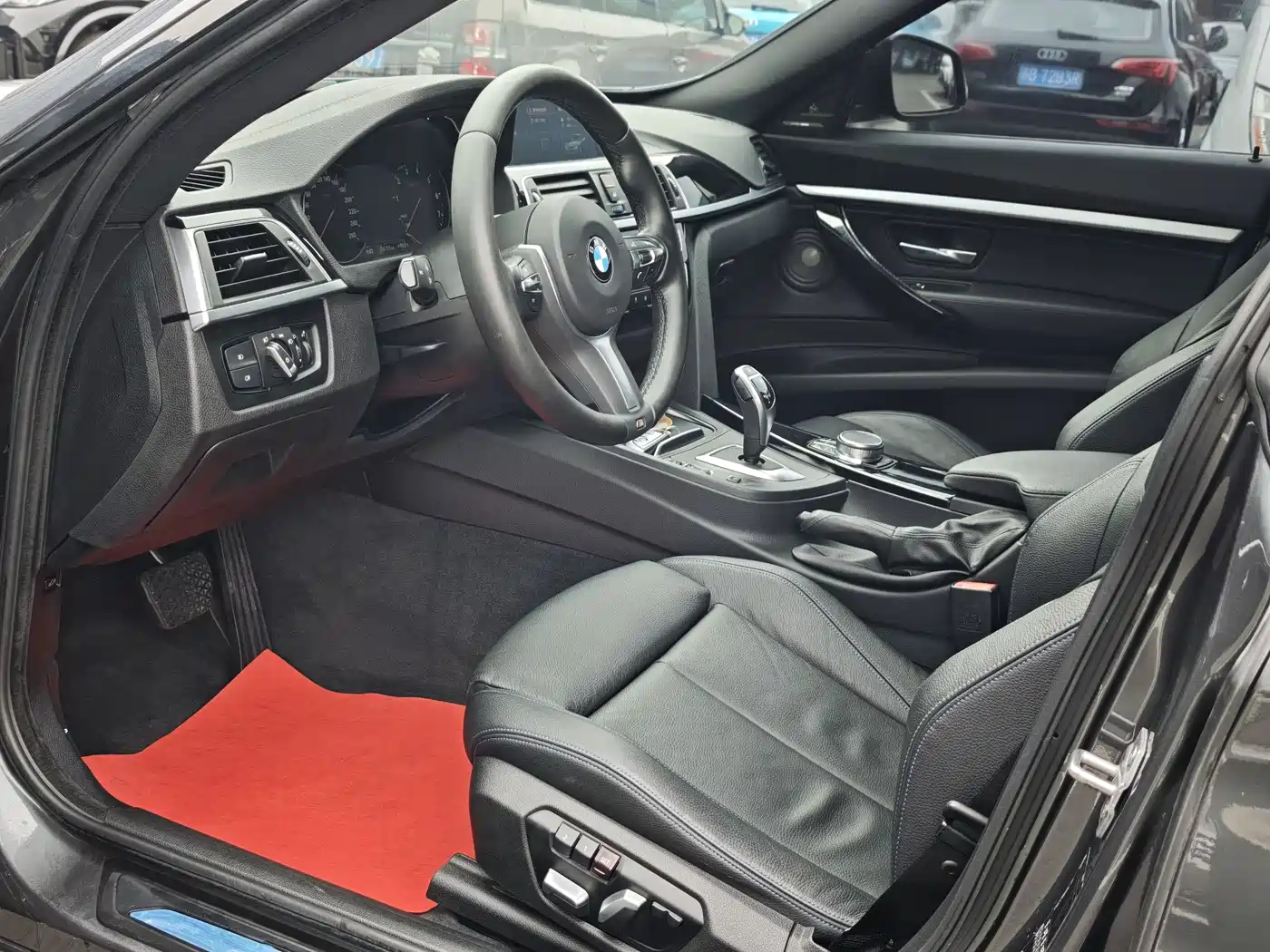 BMW 3 Series GT 2019 320i M Sport Black Night Edition фото 12