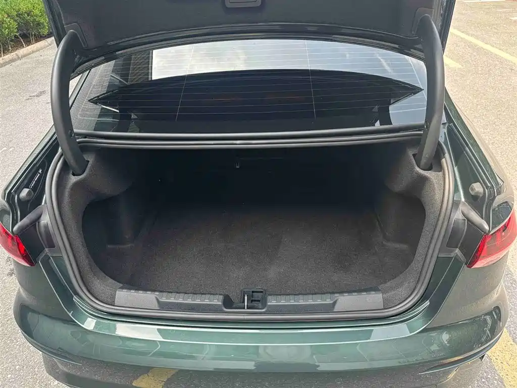 Audi A3 2024 Model A3L Limousine 35 TFSI Fashion Sport фото 11