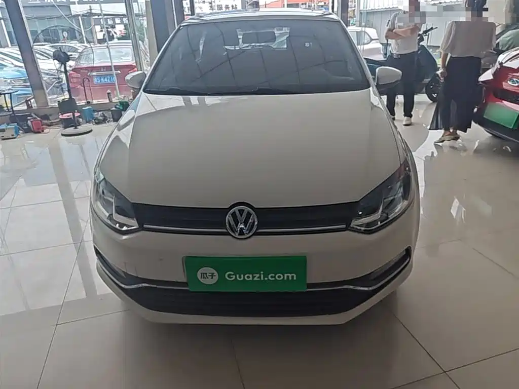 Volkswagen Polo 2016 1.6L Automatic Comfort фото 3