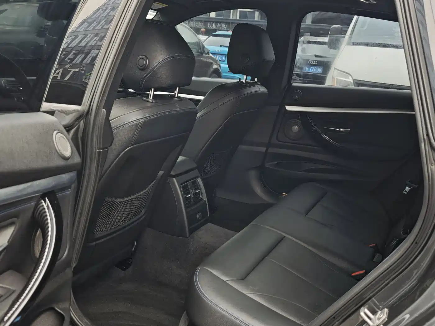 BMW 3 Series GT 2019 320i M Sport Black Night Edition фото 13
