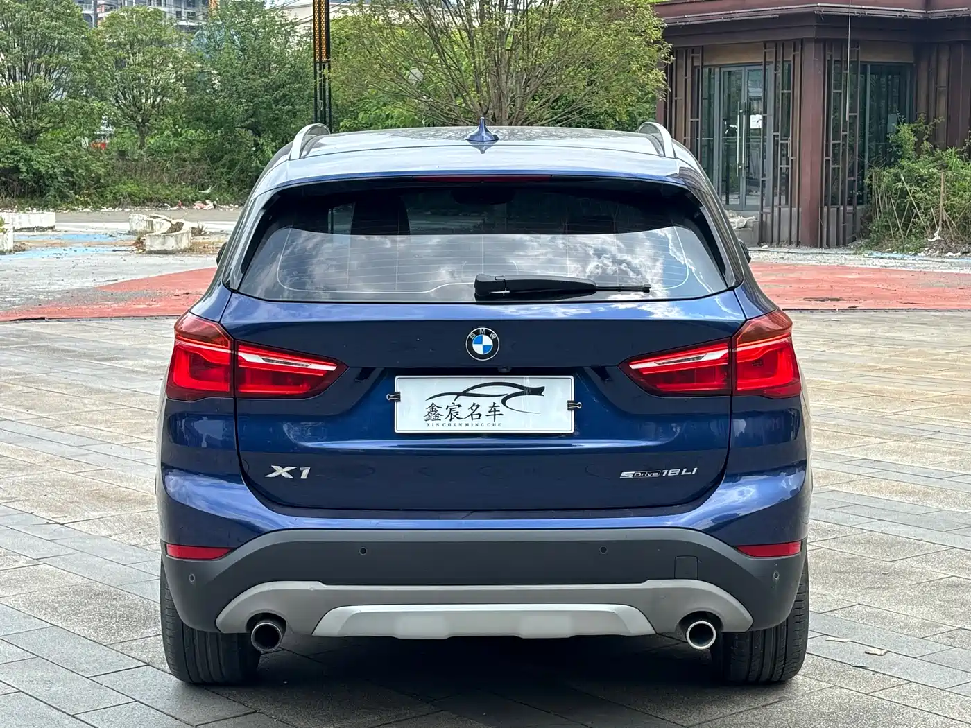 BMW X1 2019 sDrive18Li Premium Model фото 9