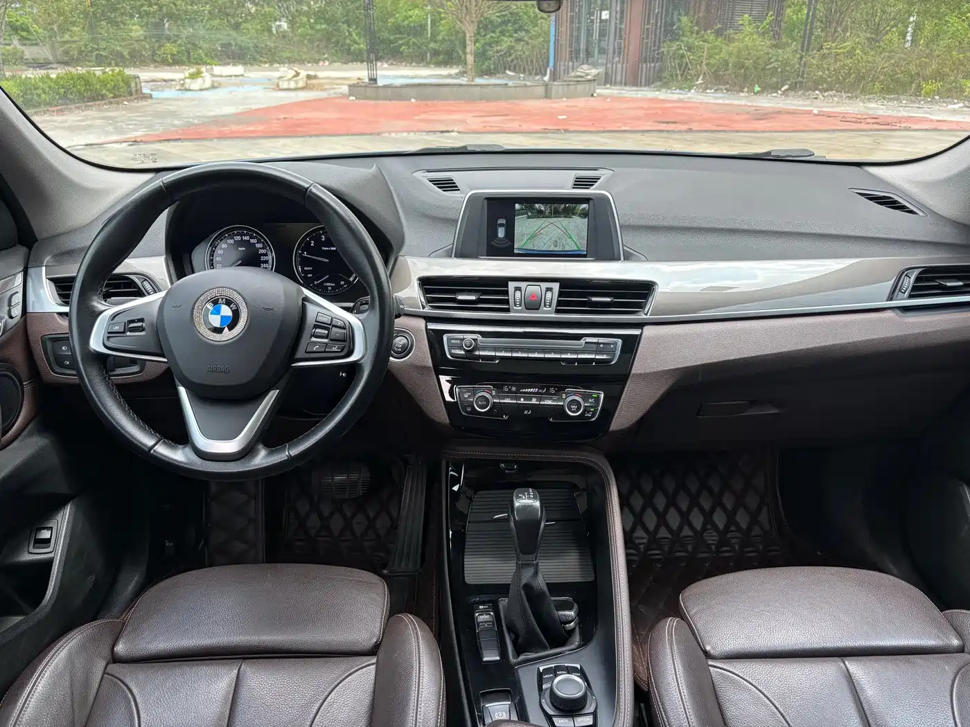 BMW X1 2019 sDrive18Li Premium Model фото 4