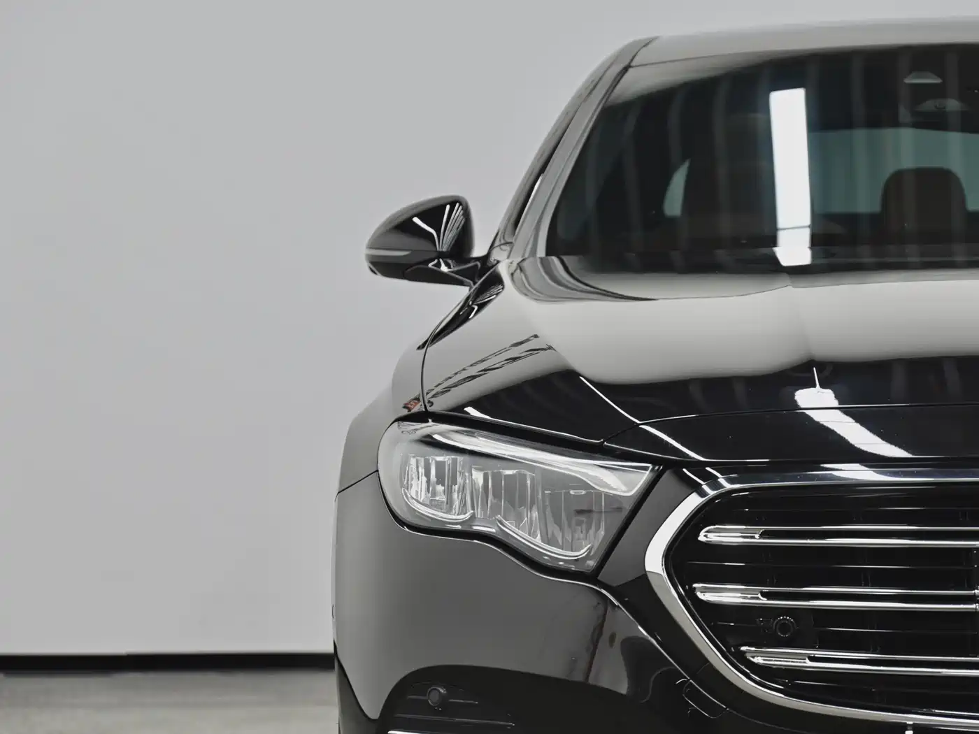 Mercedes-Benz E-Class New Energy 2024 E 350 e L Plug-in Hybrid Sedan фото 29