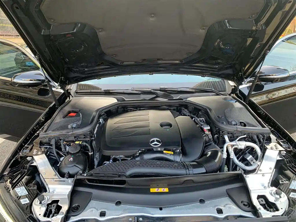 Mercedes-Benz E-Class 2023 E 300 L Fashion фото 18