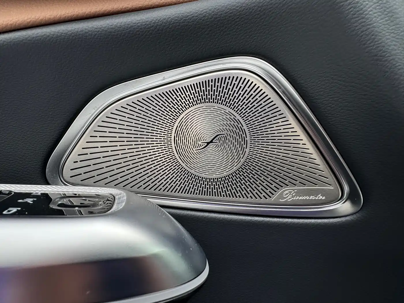 Mercedes-Benz E-Class 2024 Model E 300 L Luxury фото 11