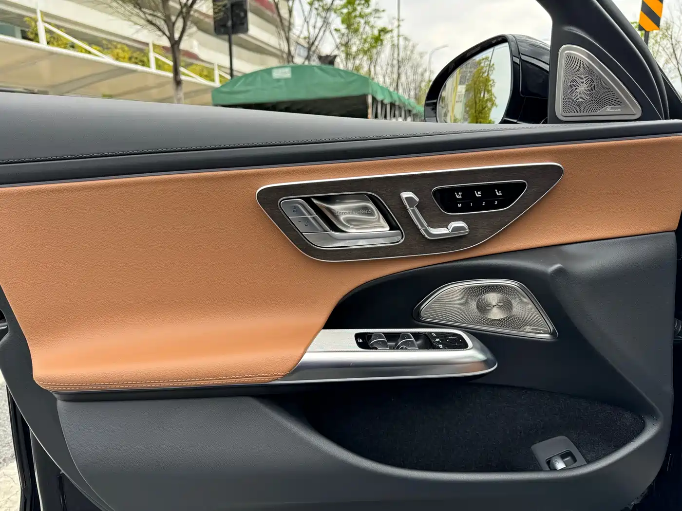 Mercedes-Benz E-Class 2024 Model E 300 L Luxury фото 10