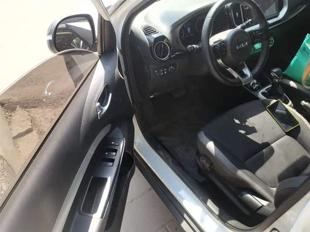 Kia KX1 2021 1.4L CVT Sunroof Version фото 14