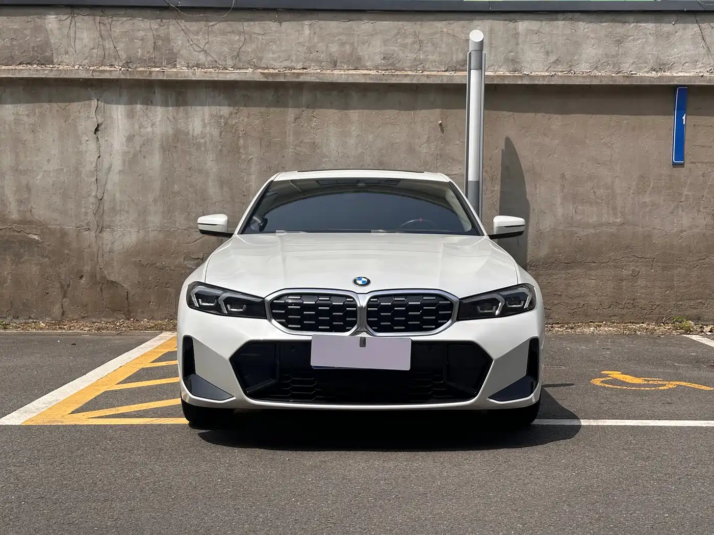 BMW 3-SERIES