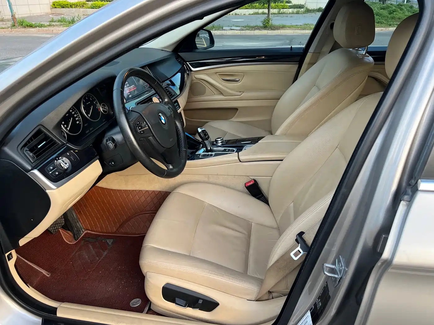 BMW 5 Series 2014 520Li Elegance фото 4