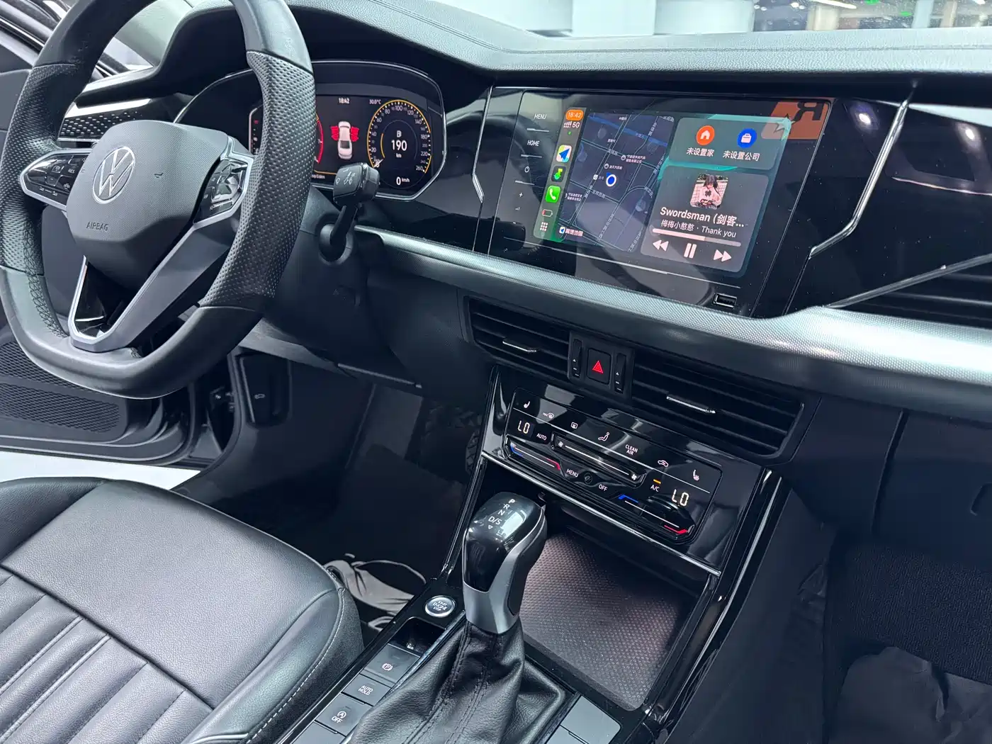 Volkswagen Passat 2023 330TSI Elite Edition фото 12