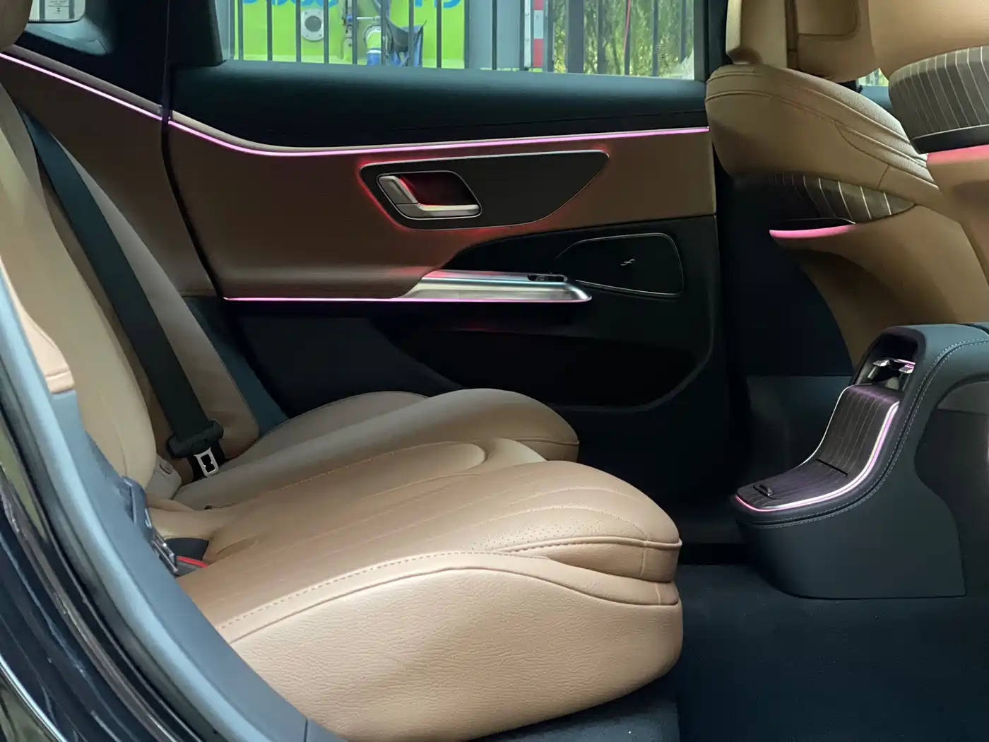 Mercedes-Benz E-Class 2025 E 300 L Fashion фото 7