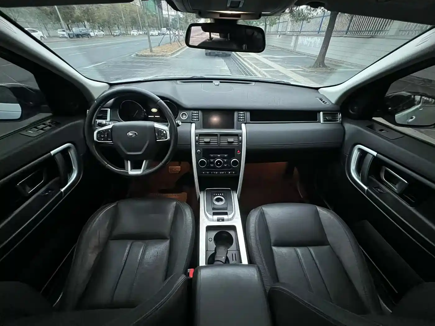 Land Rover Discovery Sport 2016 2.0T SE фото 5