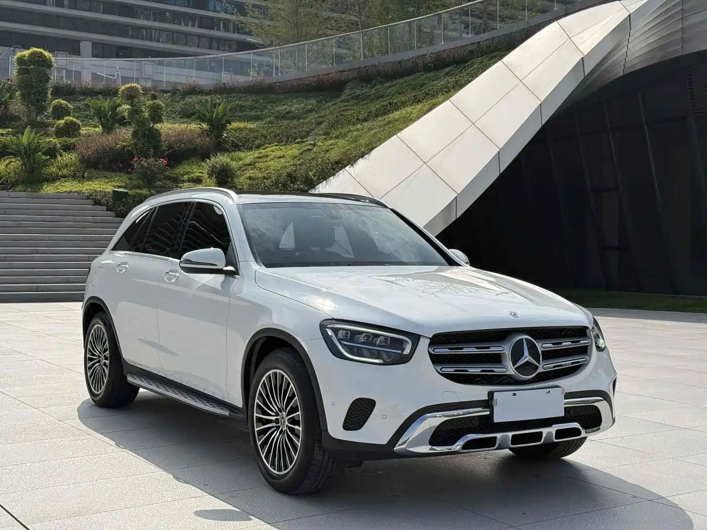 MERCEDES-BENZ GLC
