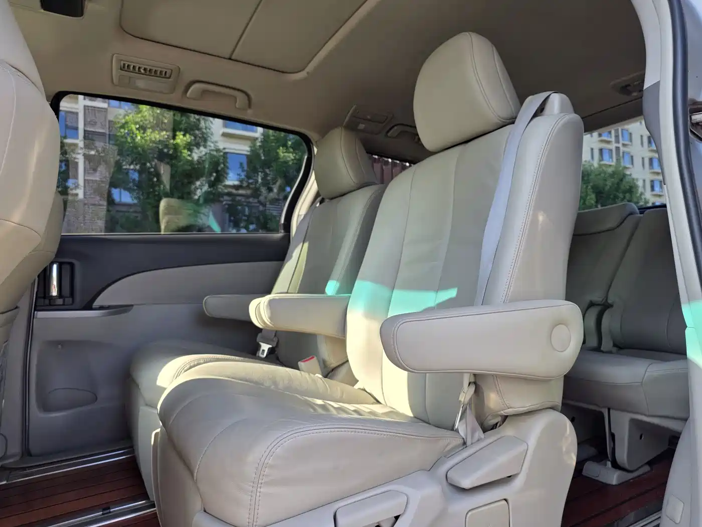 Toyota Previa 2010 2006 Model 2.4L 7-Seater Luxury Edition