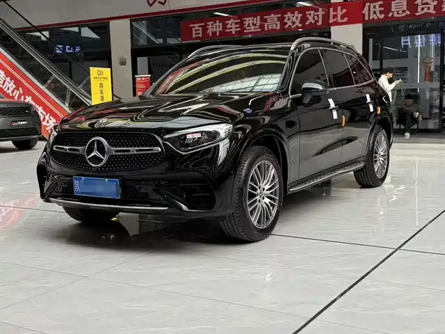 MERCEDES-BENZ GLC