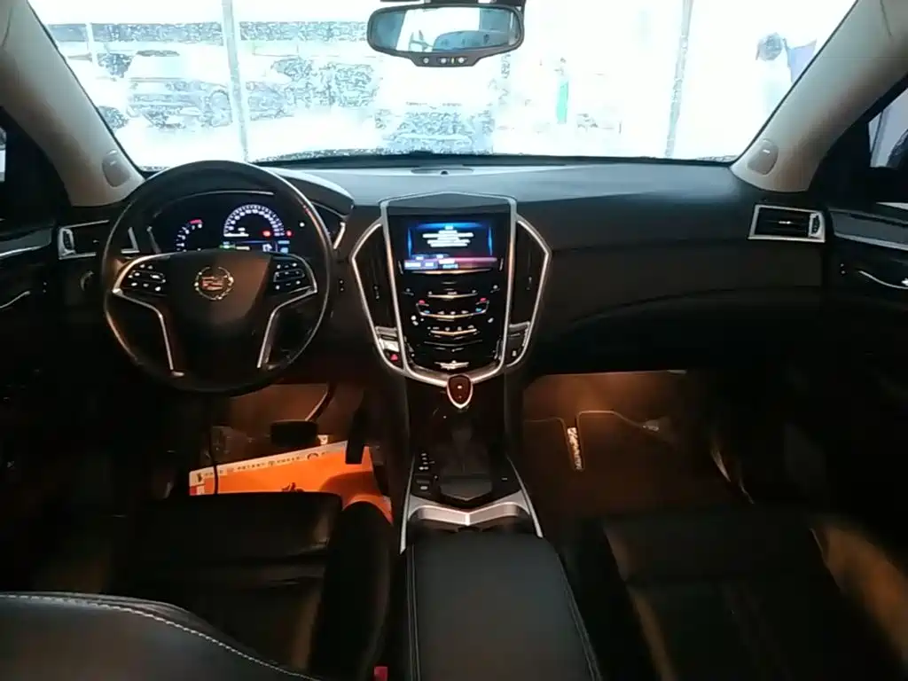 Cadillac SRX 2015 2015 3.0L Leading