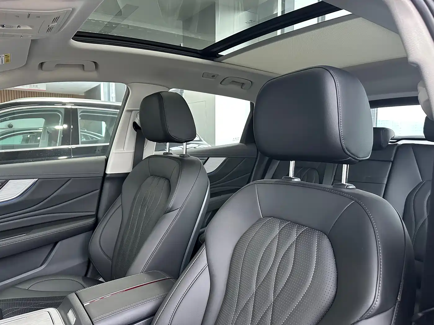 Hongqi HS5 2025 2.0T 2WD Qixiang Pro фото 10