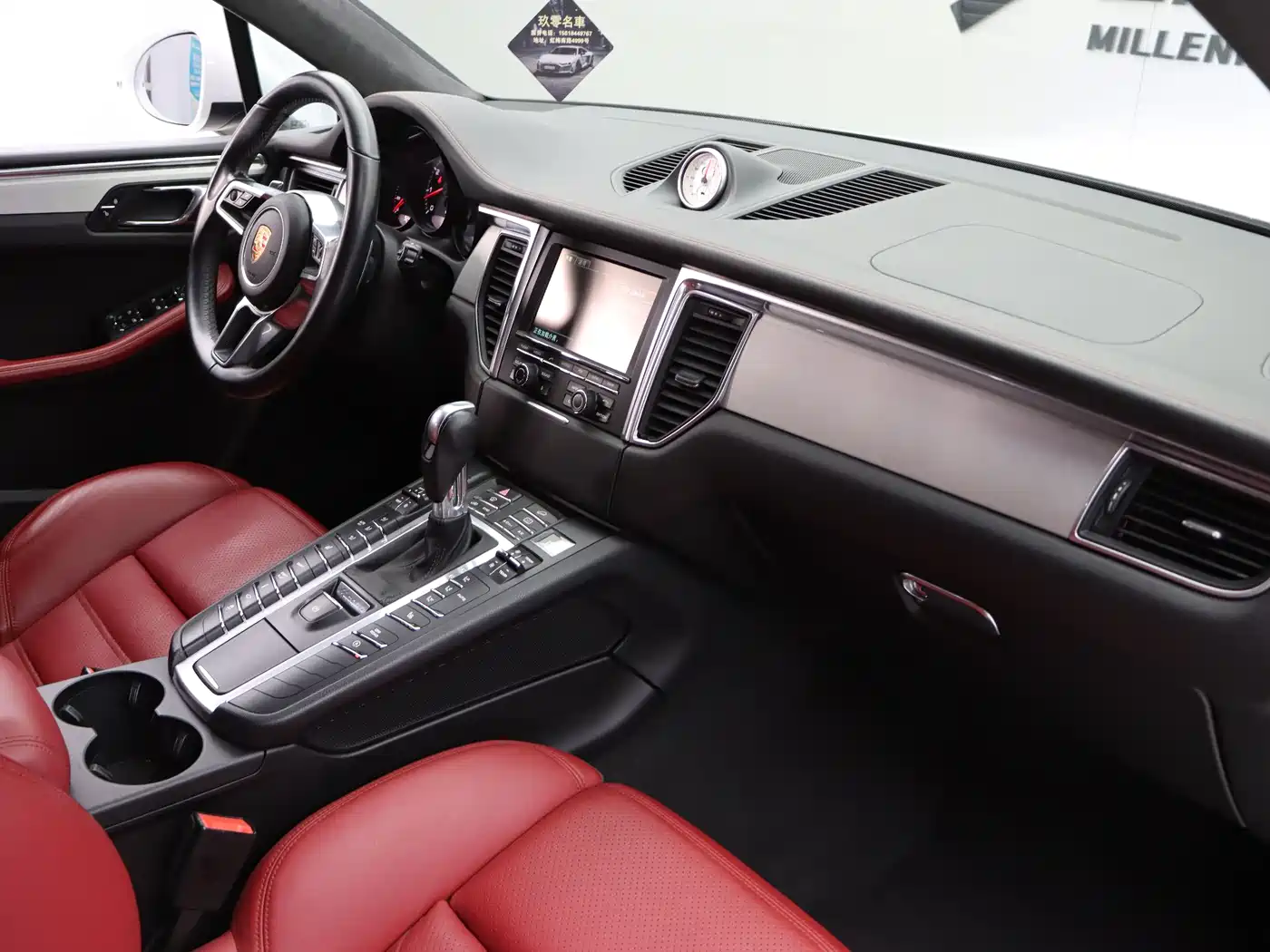 Porsche Macan 2014 Macan Turbo 3.6T фото 23