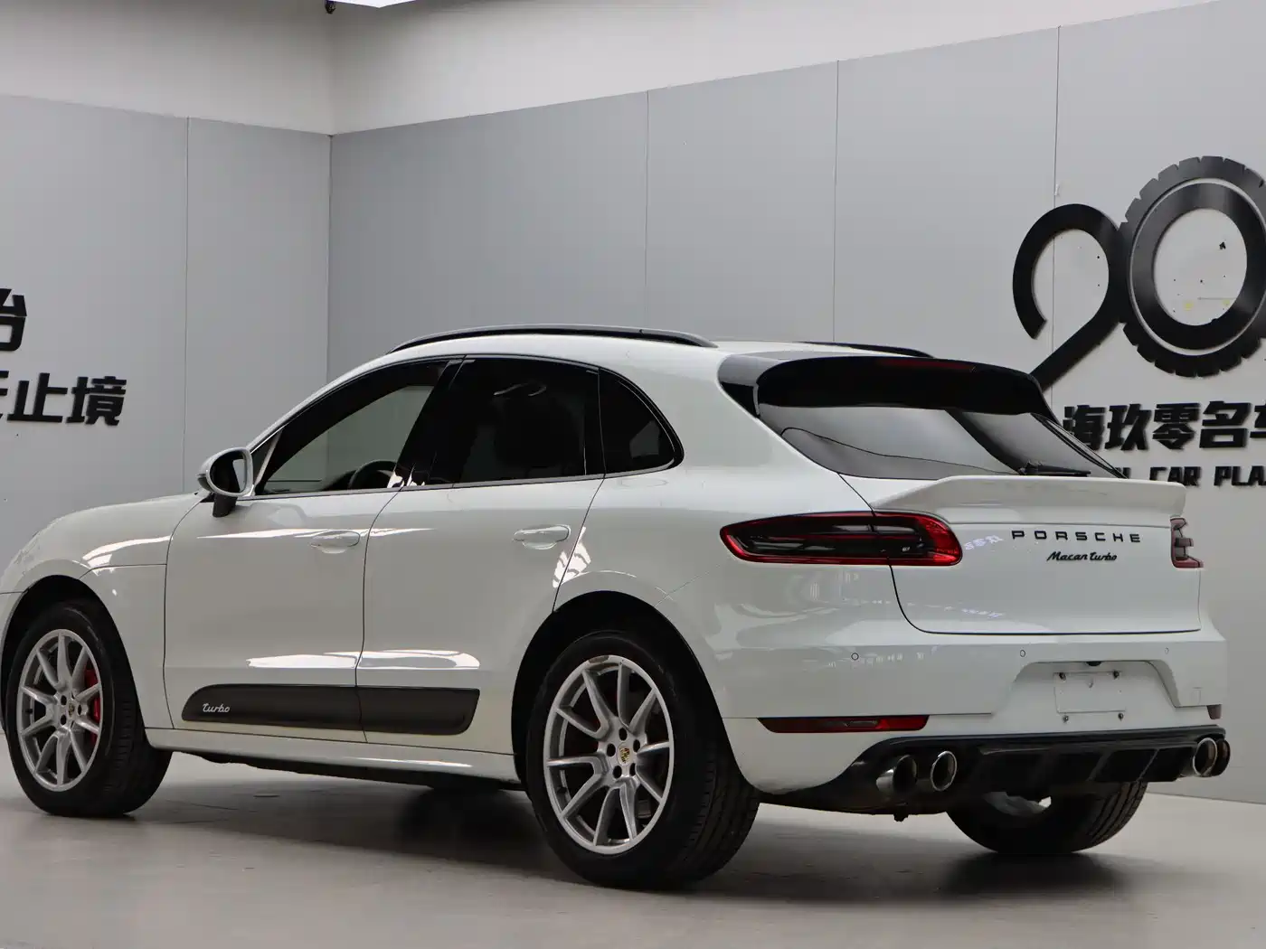 Porsche Macan 2014 Macan Turbo 3.6T фото 4