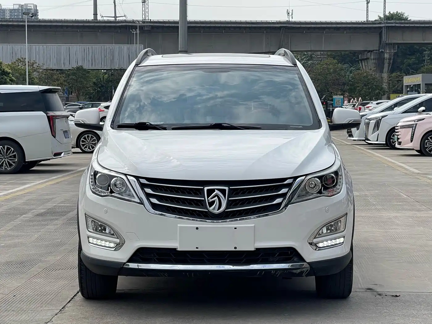 Baojun 560 2016 2016 1.5T Manual Luxury