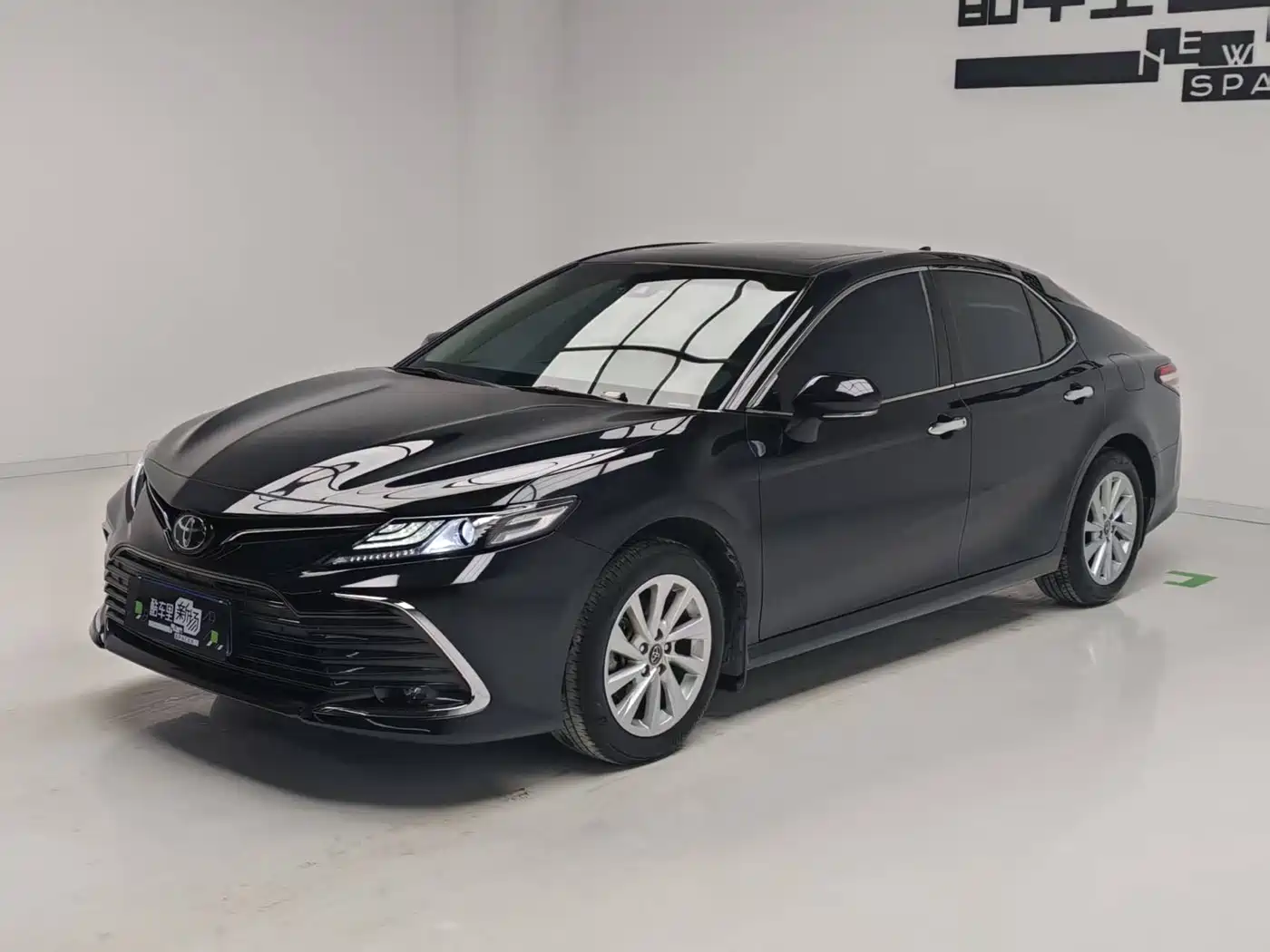 Toyota Camry 2021 2.0G Luxury Edition