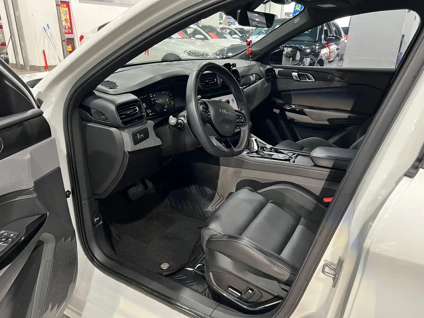Lynk & Co 03 2021 2.0TD Auto Jin Plus фото 9