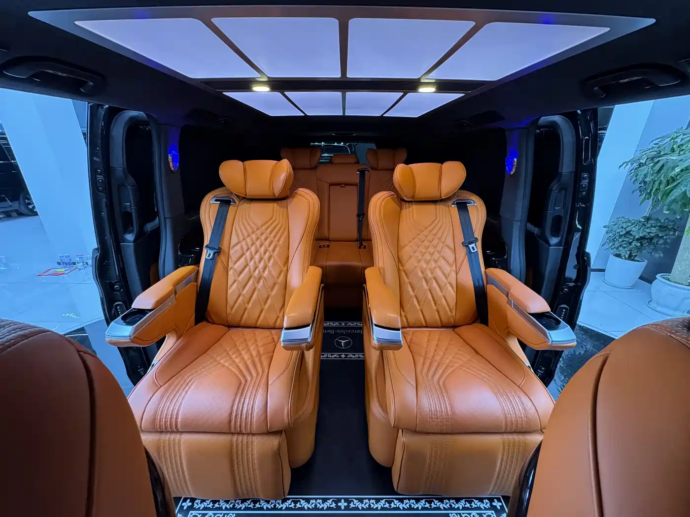 Mercedes-Benz Vito 2021 2.0T Business Edition 7-seater фото 14