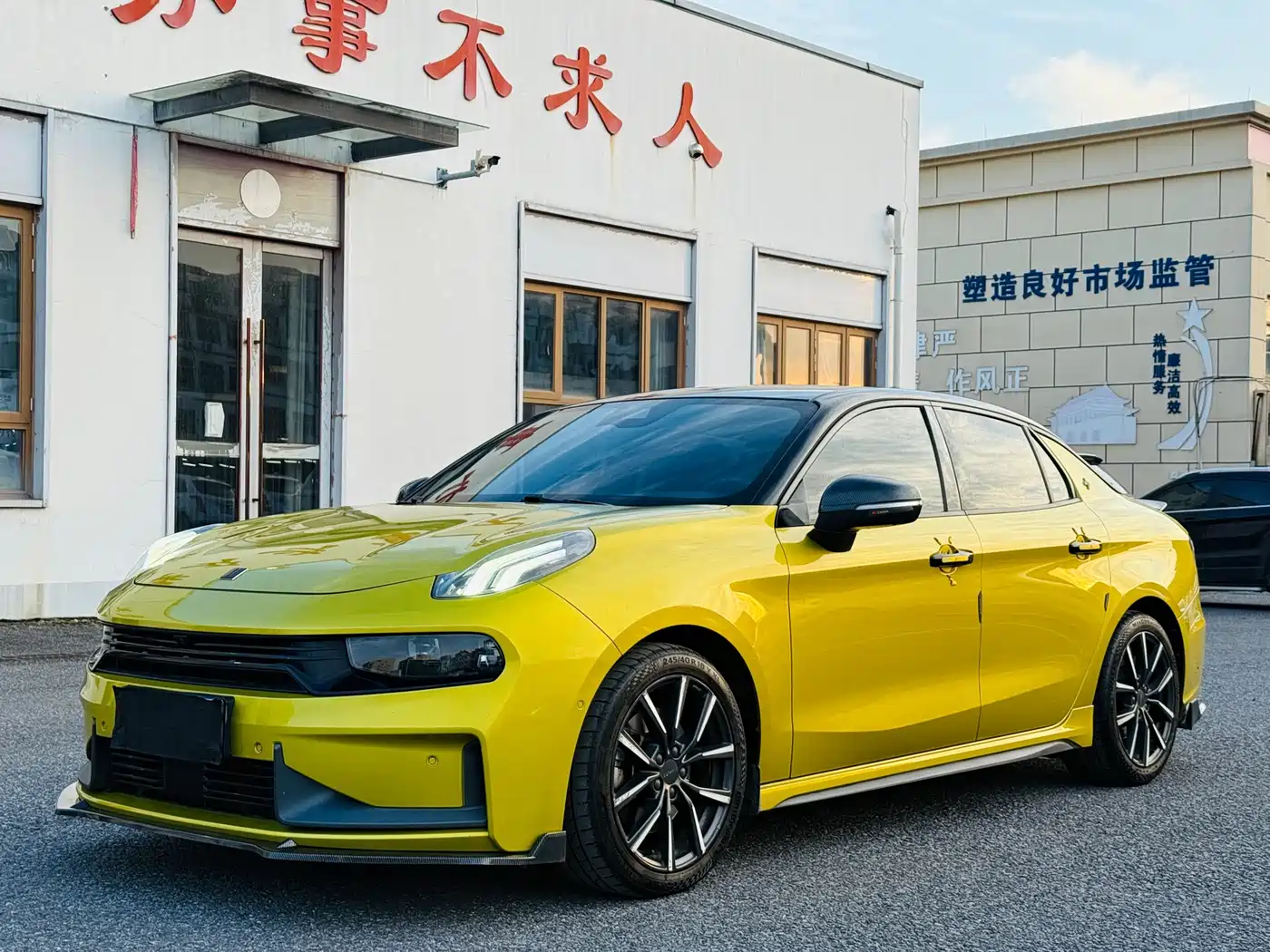Lynk & Co 03 2021 03+ 2.0TD Auto Wind Rider Edition