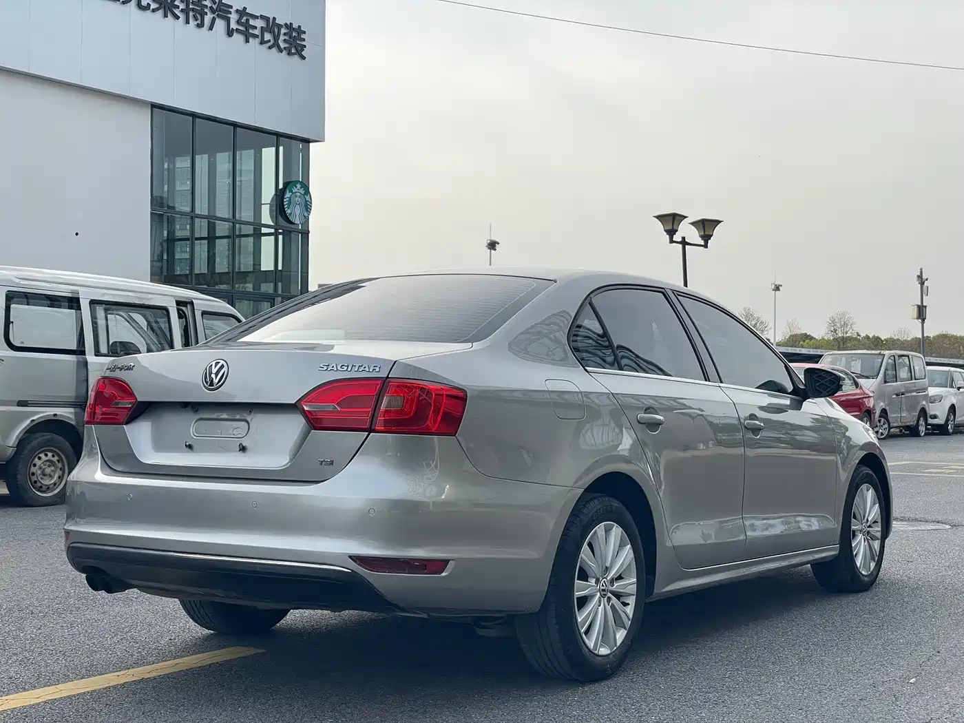 Volkswagen Sagitar 2014 1.4TSI Automatic Luxury фото 16