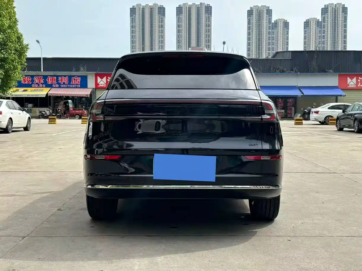 CHANGAN Q07