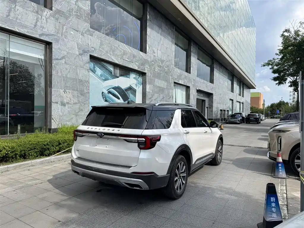 FORD EXPLORER