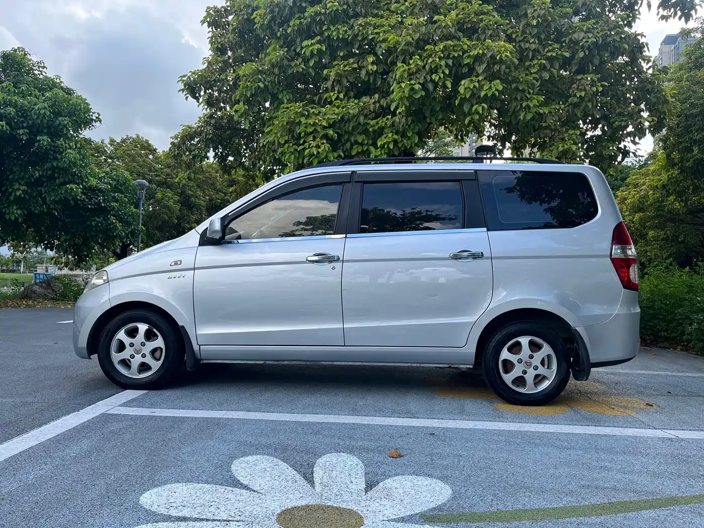 Wuling Motors Wuling Hongguang 2014 2014 1.5L S Luxury