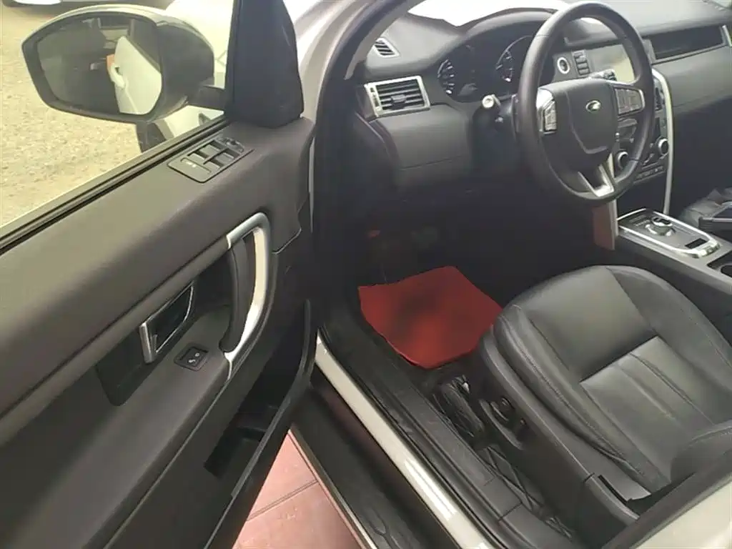 Land Rover Discovery Sport 2016 2.0T SE фото 16