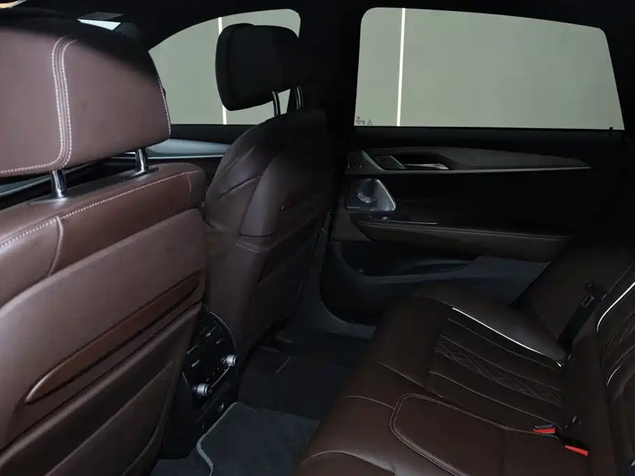 BMW 6 Series GT 2019 630i M Sport Grand Tourer Edition фото 25
