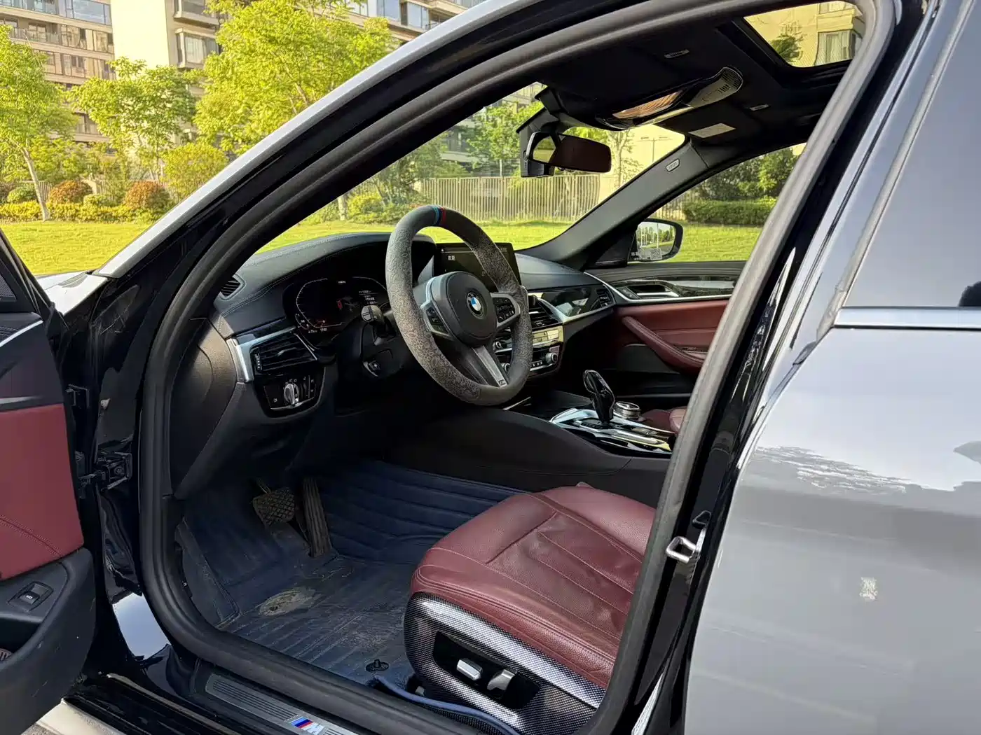 BMW 5 Series 2020 530Li Exclusive M Sport Package фото 13