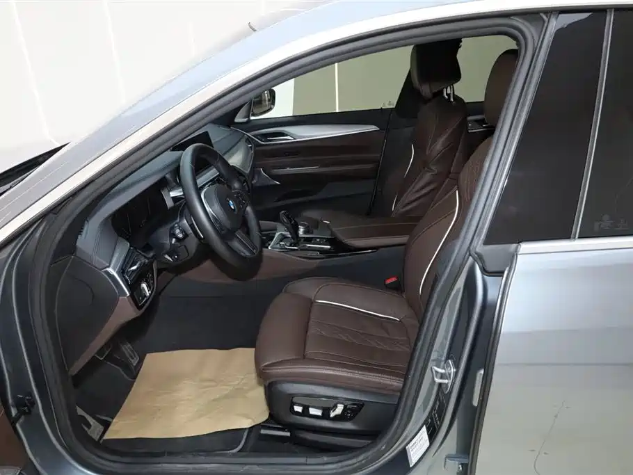 BMW 6 Series GT 2019 630i M Sport Grand Tourer Edition фото 19