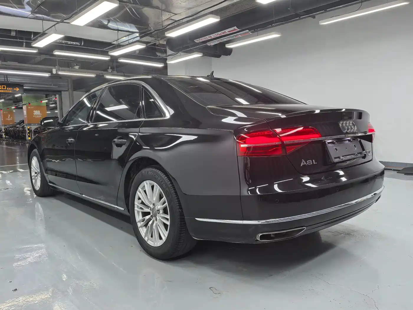 Audi A8 2014 A8L 45 TFSI quattro Comfort фото 14