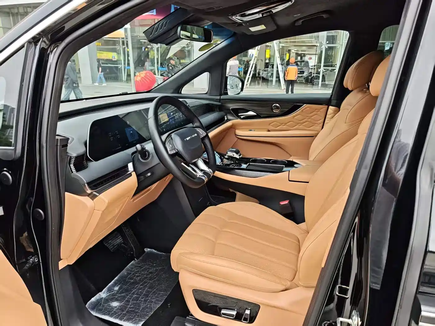 Dongfeng Fengxing Starlight V9 2025 2026 Beyond Joy Series 200km Luxury