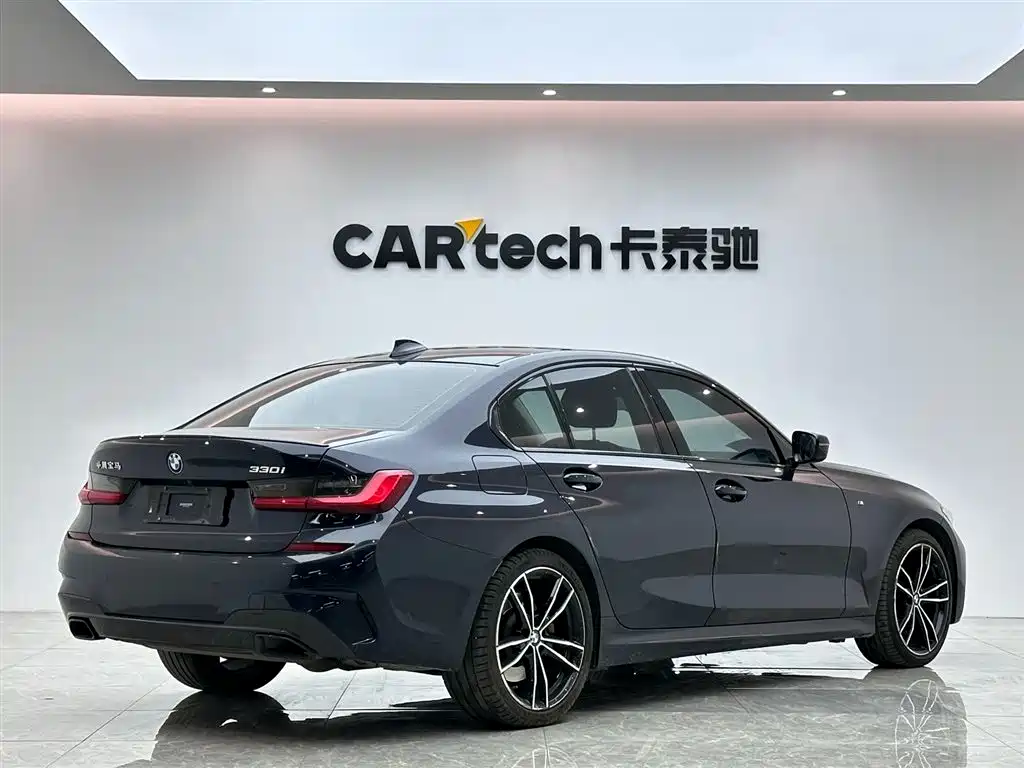 BMW 3 Series 2020 330i M Sport Blackout Package фото 5