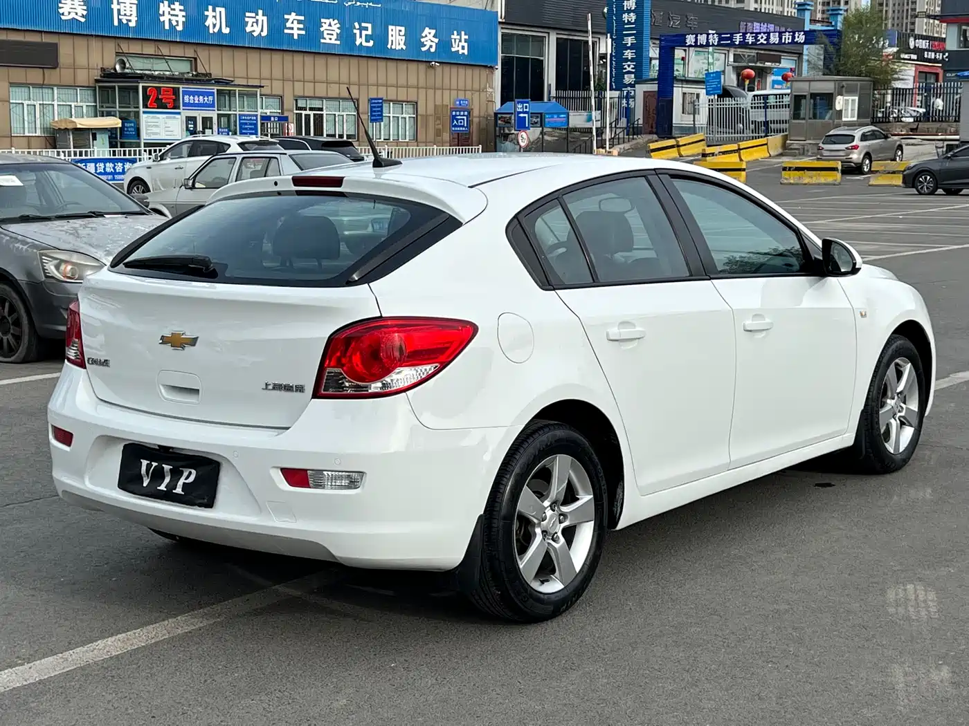 Chevrolet Cruze 2013 Hatchback 1.6L Automatic Luxury фото 9