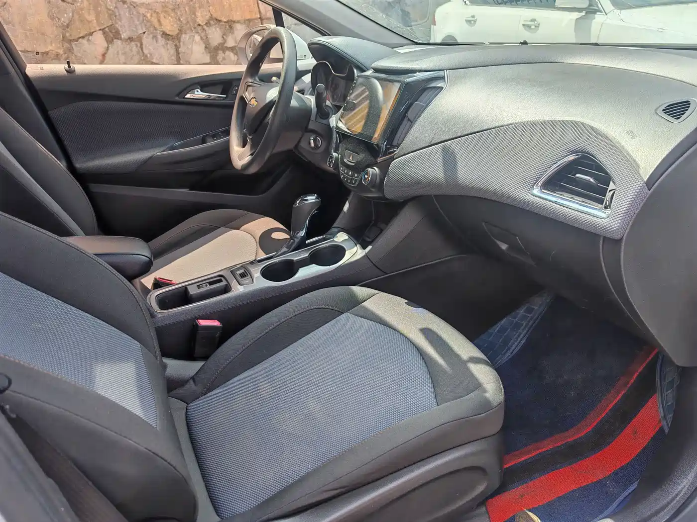 Chevrolet Cruze 2018 320 Automatic Pioneer Sunroof Edition фото 10