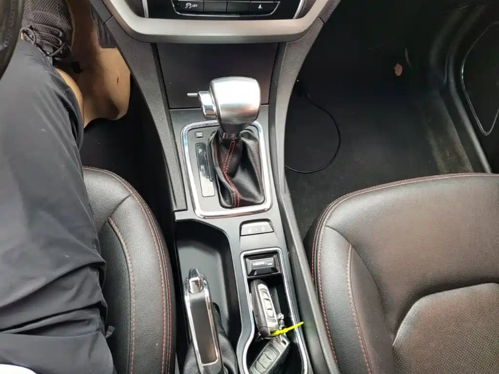 Geely Emgrand 2015 2015 Sedan 1.5L CVT Upward Edition