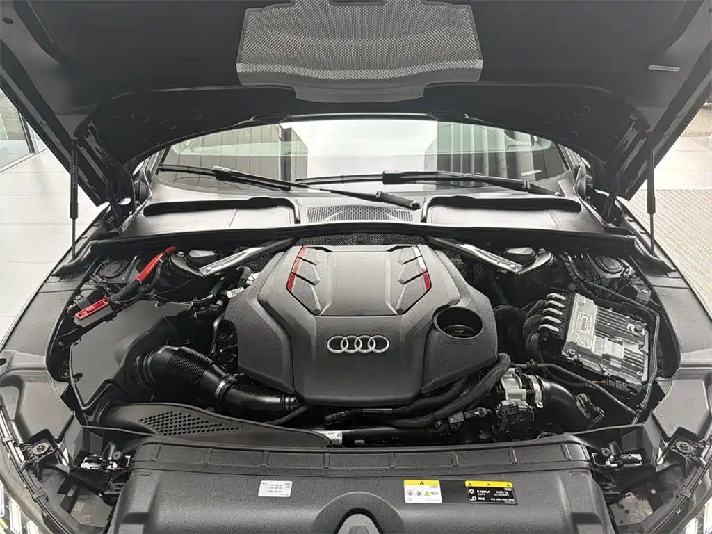 AUDI S4