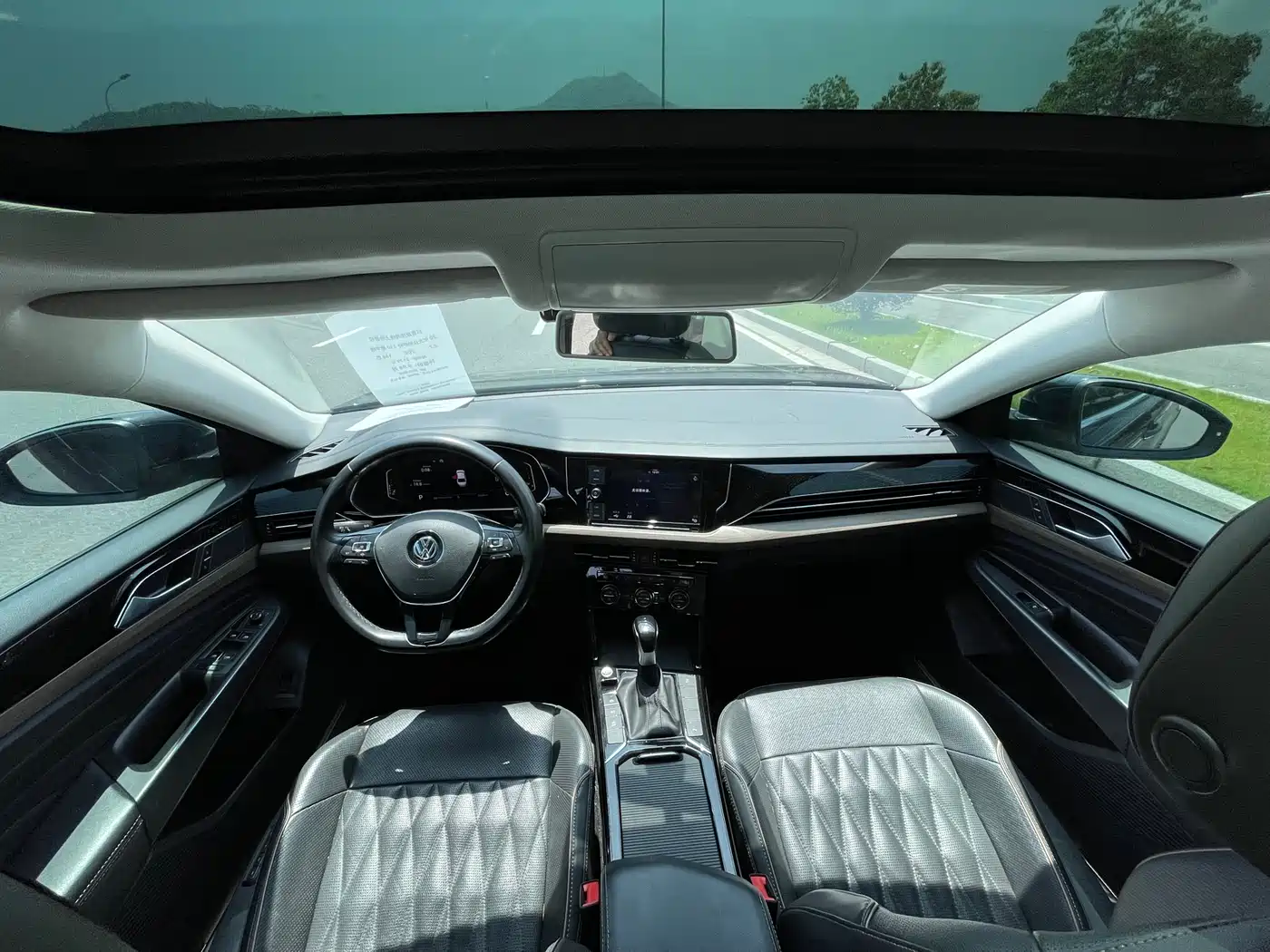 Volkswagen Passat 2019 330TSI Luxury Edition China VI фото 10