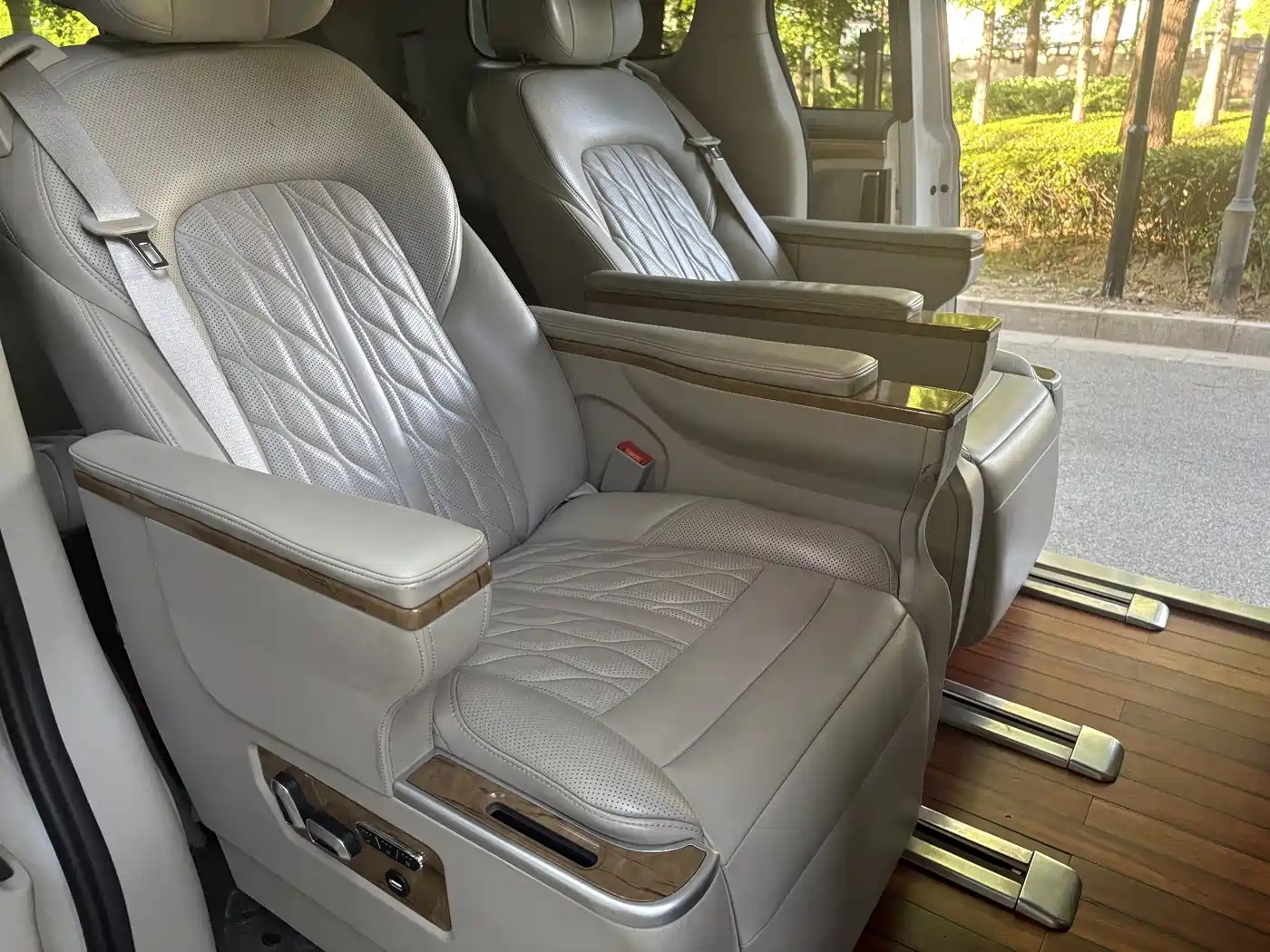 Buick GL8 2020 Model Land Business Class 652T Comfort фото 10