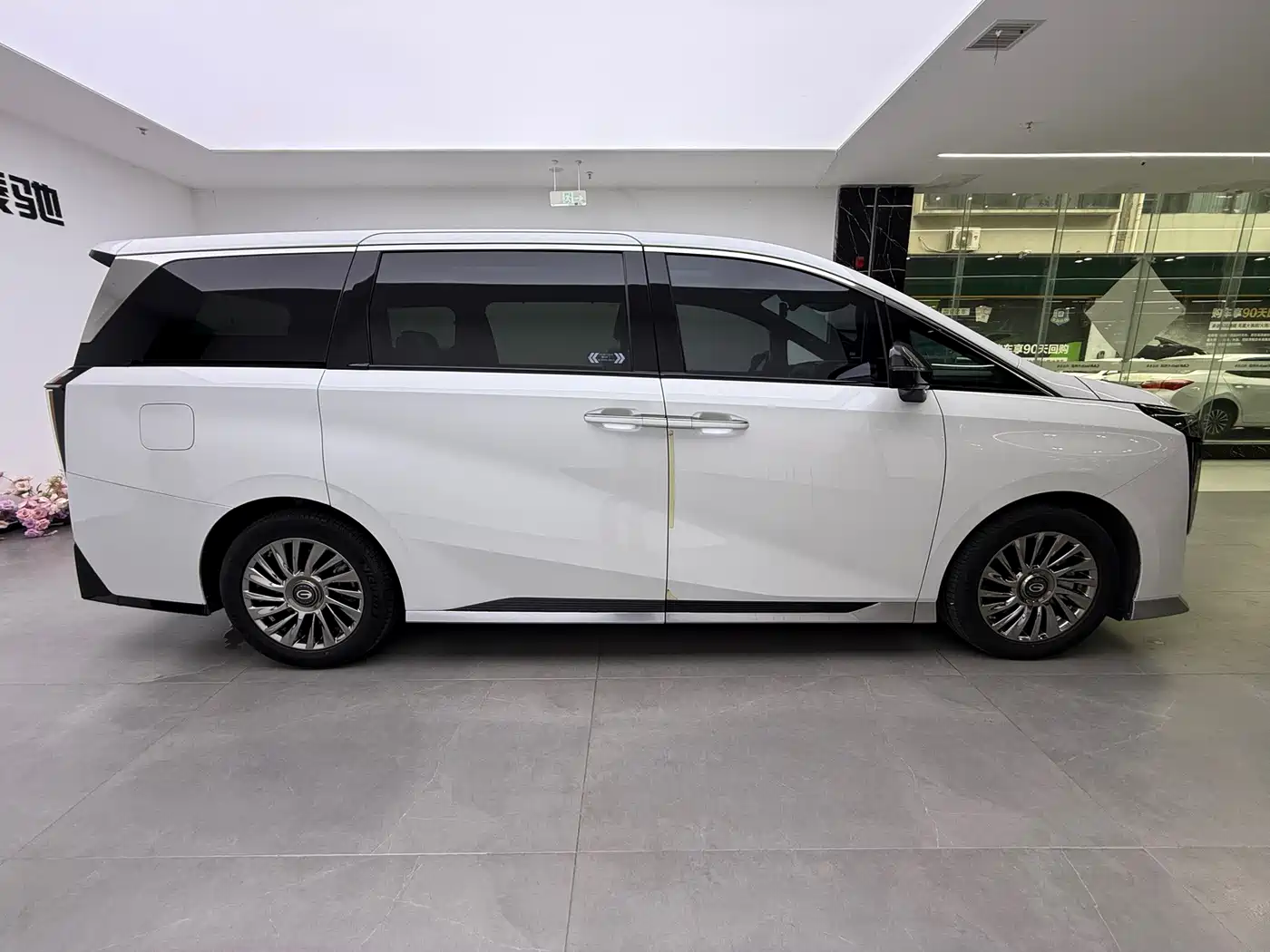GAC Trumpchi Trumpchi M8 2023 Model Master Series 400T Flagship Edition фото 7