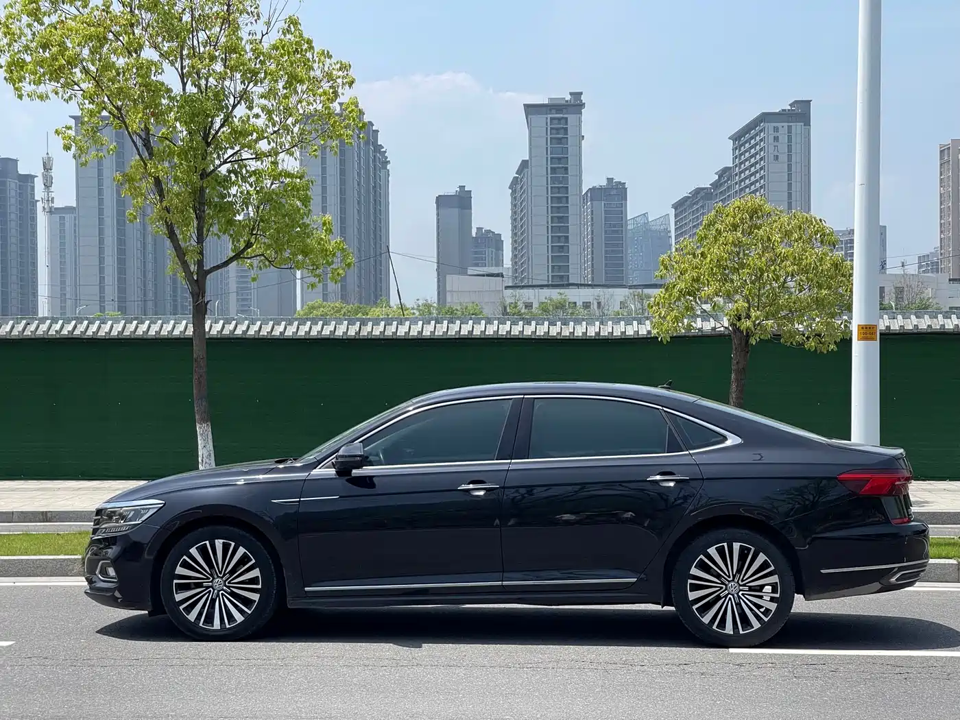 Volkswagen Passat 2019 330TSI Luxury Edition China VI фото 15