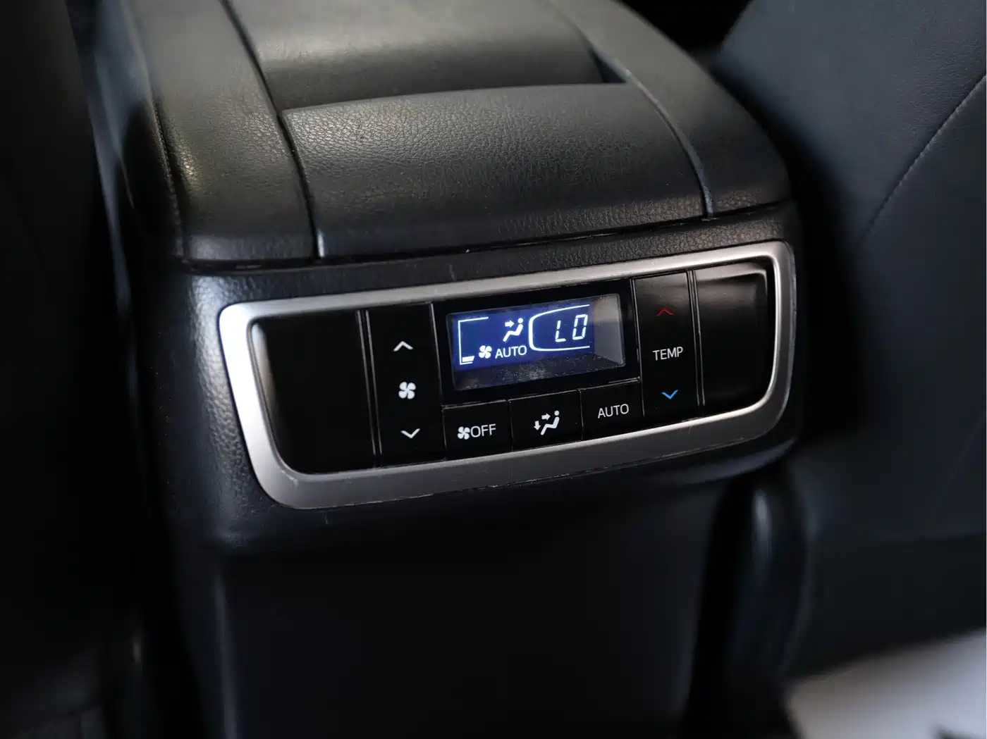 Toyota Highlander 2018 2.0T 4WD Luxury 7-seater China VI фото 13