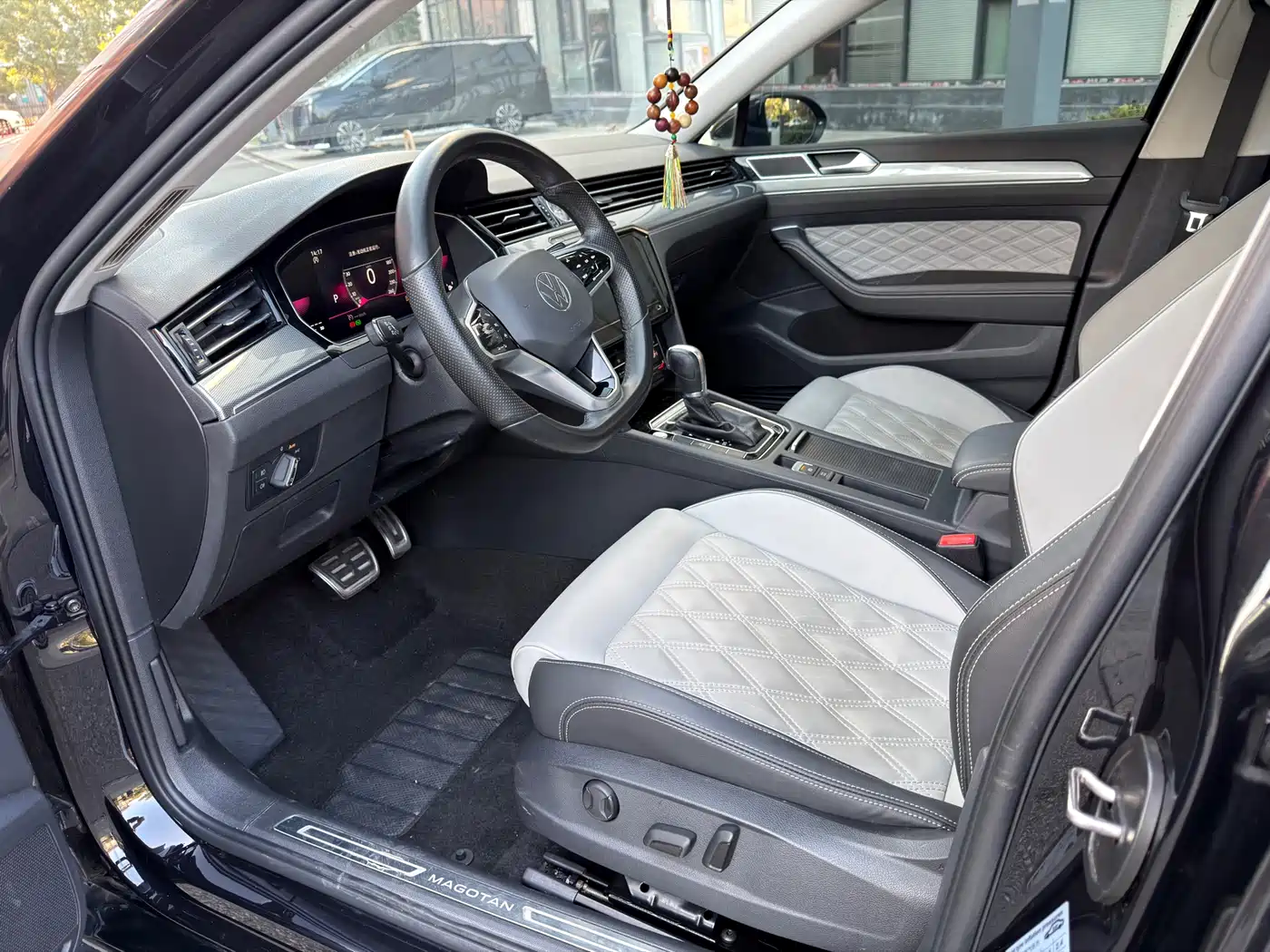 Volkswagen Magotan 2021 330TSI DSG 30th Anniversary Edition фото 6